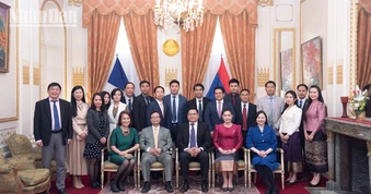 Đại sứ quán Việt Nam tại Pháp chúc Tết Bunpimay của Lào