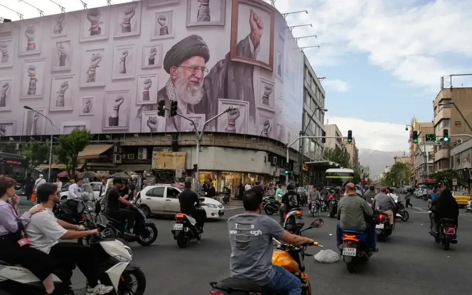 Đàm phán Mỹ - Iran bế tắc, Eo biển Hormuz tiếp tục đóng cửa Đàm phán Mỹ - Iran bế tắc, Eo biển Hormuz tiếp tục đóng cửa