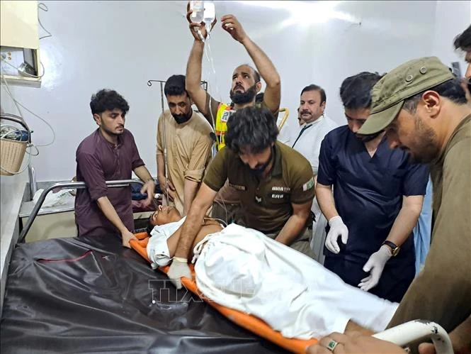 Đánh bom liều chết tại Pakistan, hàng chục người thương vong Đánh bom liều chết tại Pakistan, hàng chục người thương vong