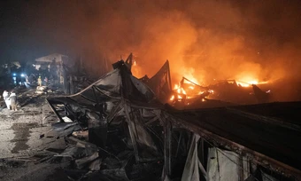 'Đêm tận thế' khi Kabul bị không kích