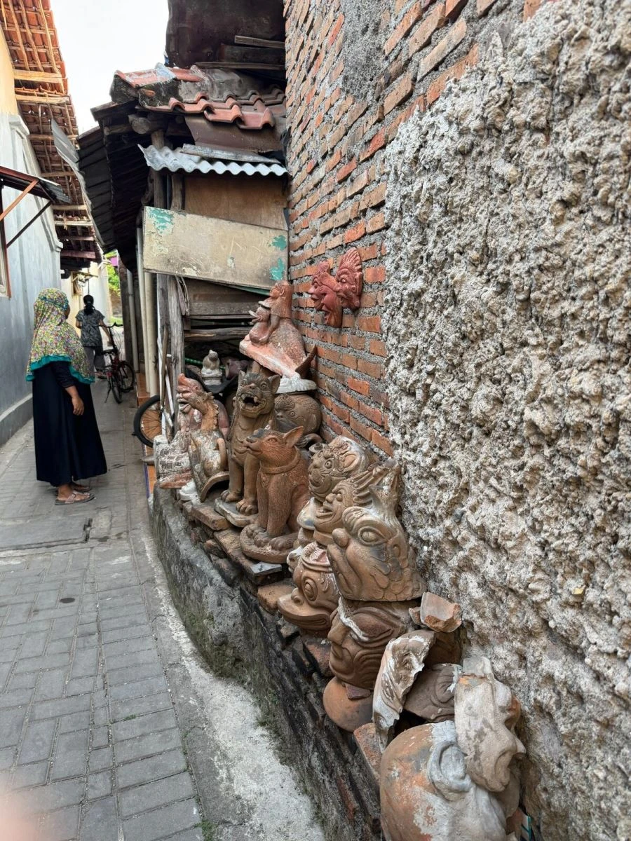 Đi tìm những áng mây trên gốm Sitiwinangun