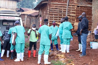 Dịch Ebola: CHDC Congo trước 'cuộc khủng hoảng kép'
