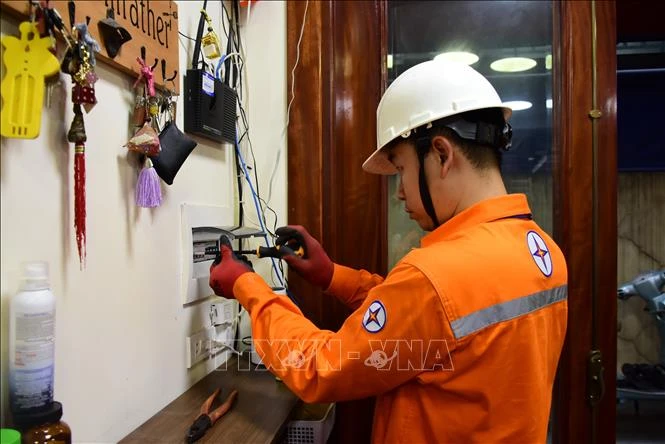Dịch vụ điện sau công tơ: Thêm giải pháp bảo đảm an toàn cho người dân Dịch vụ điện sau công tơ: Thêm giải pháp bảo đảm an toàn cho người dân