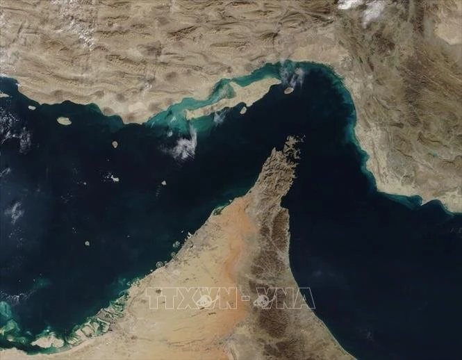 Diễn biến mới nhất trong đàm phán Iran-Oman về eo biển Hormuz Diễn biến mới nhất trong đàm phán Iran-Oman về eo biển Hormuz