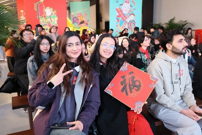 Điều gì khiến các trường đại học ở Trung Quốc ngày càng hút sinh viên quốc tế? Điều gì khiến các trường đại học ở Trung Quốc ngày càng hút sinh viên quốc tế?
