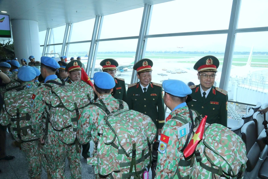 Đội Công binh số 5 của Việt Nam lên đường tới Abyei Đội Công binh số 5 của Việt Nam lên đường tới Abyei