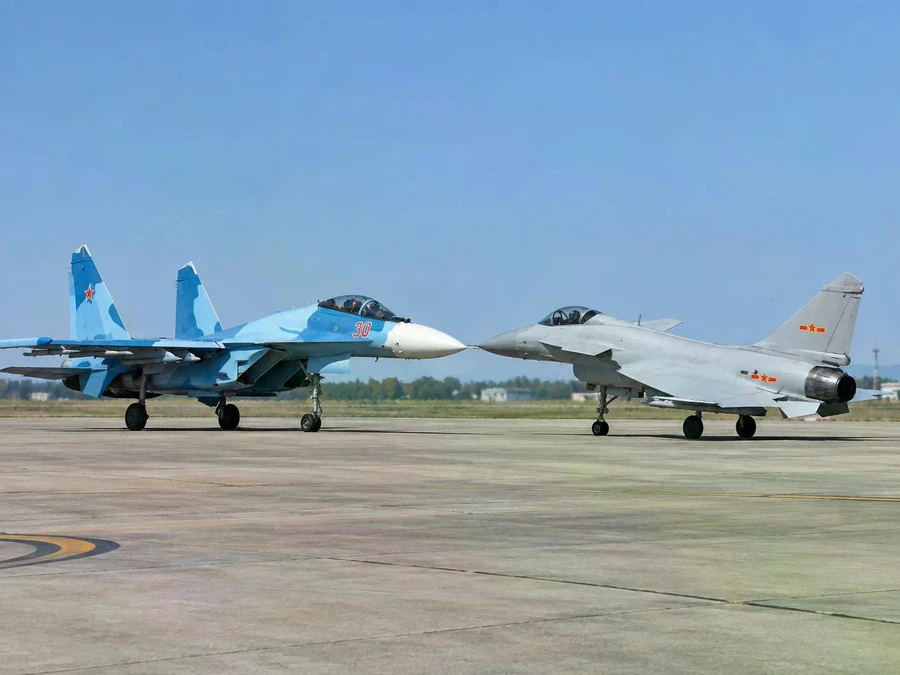 Đòn giáng mạnh vào Nga khi đồng minh thân thiết loại Su-30SM để lấy J-10CE Đòn giáng mạnh vào Nga khi đồng minh thân thiết loại Su-30SM để lấy J-10CE