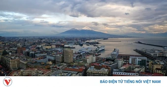 Động đất 4,4 độ làm rung chuyển vùng siêu núi lửa gần Napoli, Italy