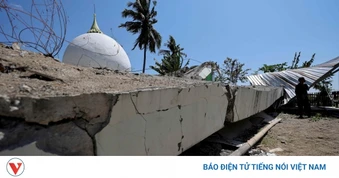 Động đất tại Indonesia: Cụ bà 84 tuổi sống sót sau 4 ngày mắc kẹt dưới đống đổ nát