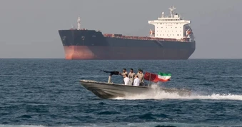 Động thái cứng rắn của Iran khi ông Trump nói "Hormuz sớm là lãnh thổ Mỹ"