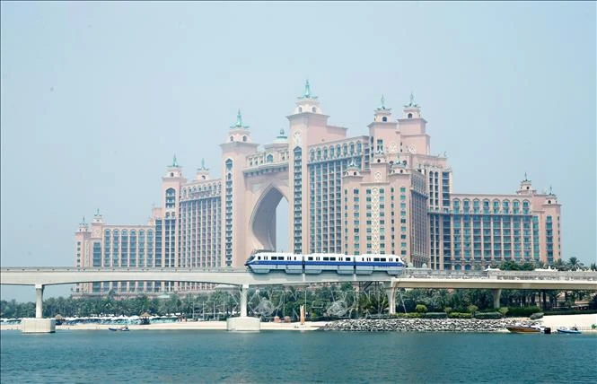 Dubai đông đúc trở lại, nhưng tại sao ngành du lịch vẫn chưa thoát khủng hoảng?