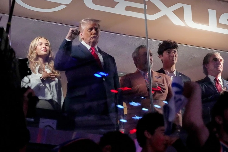 Dùng dằng cuộc chiến, cảnh báo từ việc ông Trump bị la ó tại trận chung kết NBA Dùng dằng cuộc chiến, cảnh báo từ việc ông Trump bị la ó tại trận chung kết NBA