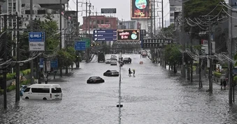 Đường phố hóa sông, Bangkok ban bố tình trạng thảm họa