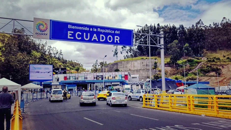 Ecuador đánh thuế 100% hàng từ láng giềng Colombia, Tổng thống Petro đáp trả gắt Ecuador đánh thuế 100% hàng từ láng giềng Colombia, Tổng thống Petro đáp trả gắt