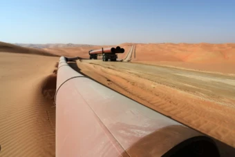 Eo biển Hormuz tê liệt, các nước Vùng Vịnh chật vật với những lối thoát khác