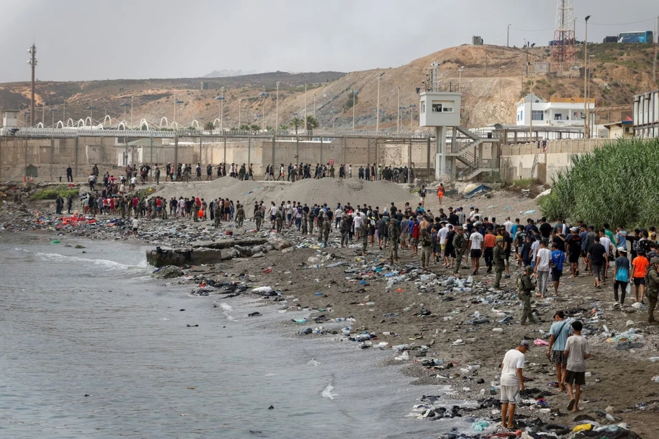 EU tăng cường hỗ trợ Tây Ban Nha ứng phó khủng hoảng di cư tại Ceuta EU tăng cường hỗ trợ Tây Ban Nha ứng phó khủng hoảng di cư tại Ceuta