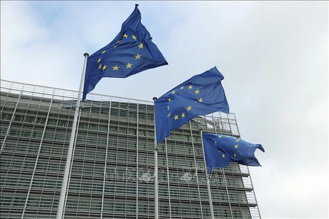 EU xem xét giảm thuế điện để đối phó cú sốc năng lượng EU xem xét giảm thuế điện để đối phó cú sốc năng lượng