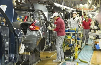 Eurozone: Sản lượng công nghiệp tăng mạnh nhất trong khoảng 4 năm rưỡi