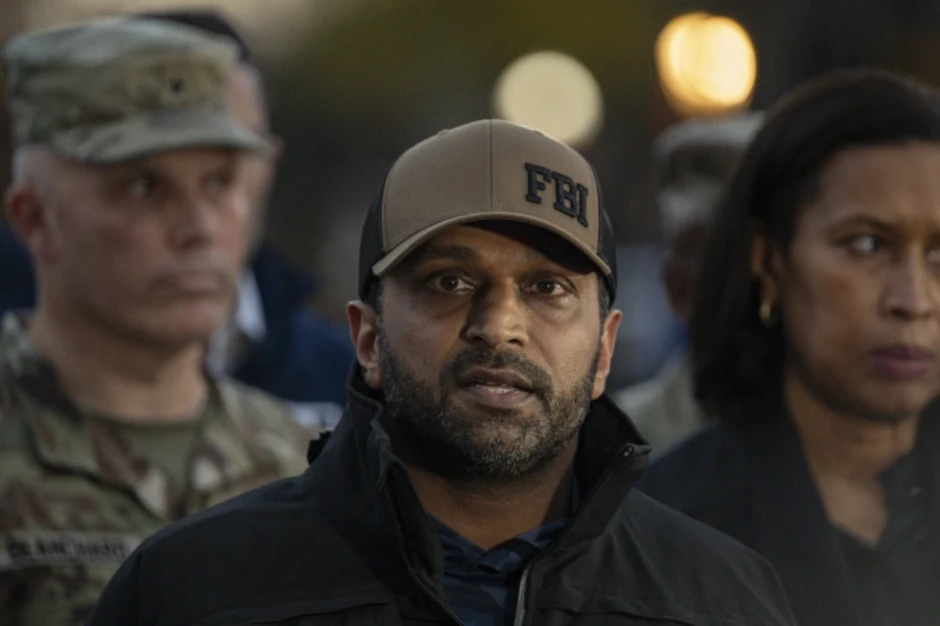 FBI bắt người bị nghi làm lộ thông tin Iran bắn rơi tiêm kích F-15 FBI bắt người bị nghi làm lộ thông tin Iran bắn rơi tiêm kích F-15