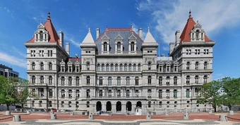 FBI chặn âm mưu đánh bom tòa nhà lập pháp bang New York