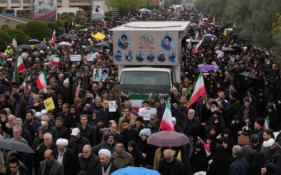 Gần 20 tàu thương mại Iran bị phá hủy bởi các cuộc không kích của Mỹ - Israel Gần 20 tàu thương mại Iran bị phá hủy bởi các cuộc không kích của Mỹ - Israel