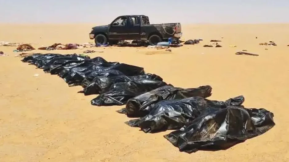 Gần 50 người tử vong vì khát sau khi bị mắc kẹt giữa sa mạc Sahara Gần 50 người tử vong vì khát sau khi bị mắc kẹt giữa sa mạc Sahara