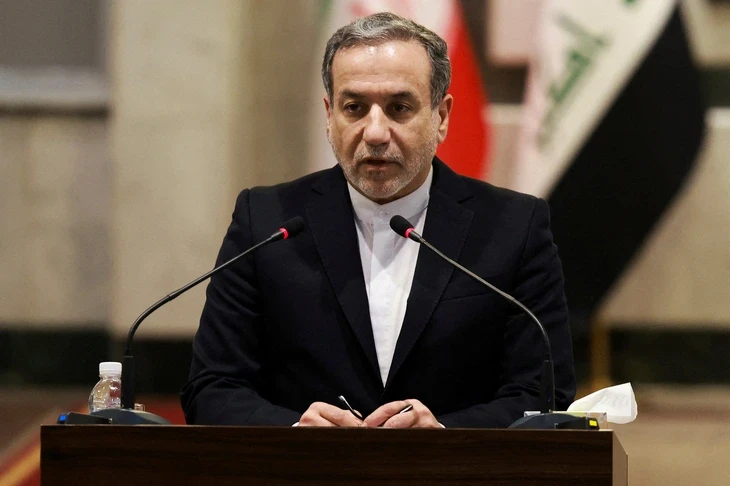 Giá dầu giảm sốc, chứng khoán lập đỉnh sau khi Iran tuyên bố 'mở hoàn toàn' eo biển Hormuz
