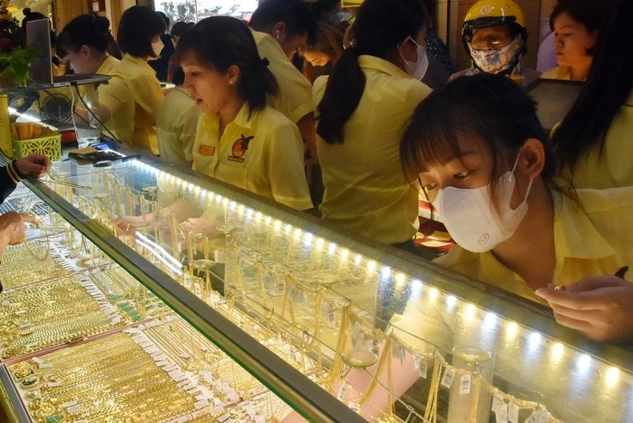 Giá vàng hôm nay, 7-3: Bật tăng trở lại Giá vàng hôm nay, 7-3: Bật tăng trở lại