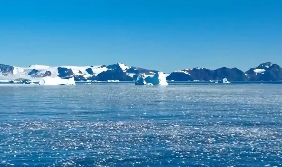 Giải mã tốc độ băng tan ở Greenland Giải mã tốc độ băng tan ở Greenland