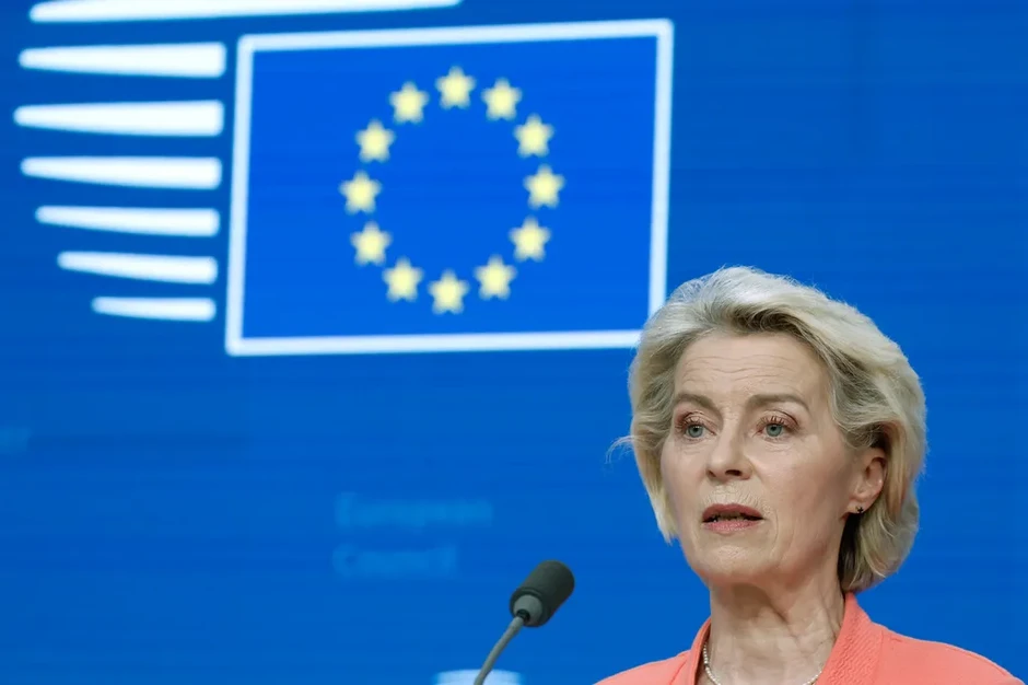 Giải ngân đợt đầu tiên trong gói vay 90 tỷ Euro cho Ukraine Giải ngân đợt đầu tiên trong gói vay 90 tỷ Euro cho Ukraine