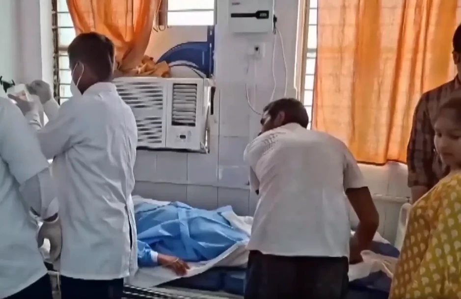 Giẫm đạp tại đền thờ ở Ấn Độ, ít nhất 7 người thiệt mạng Giẫm đạp tại đền thờ ở Ấn Độ, ít nhất 7 người thiệt mạng