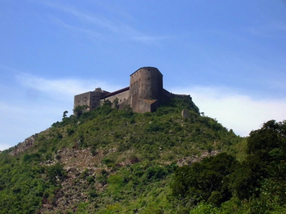 Giẫm đạp tại pháo đài cổ ở Haiti, ít nhất 25 người chết Giẫm đạp tại pháo đài cổ ở Haiti, ít nhất 25 người chết