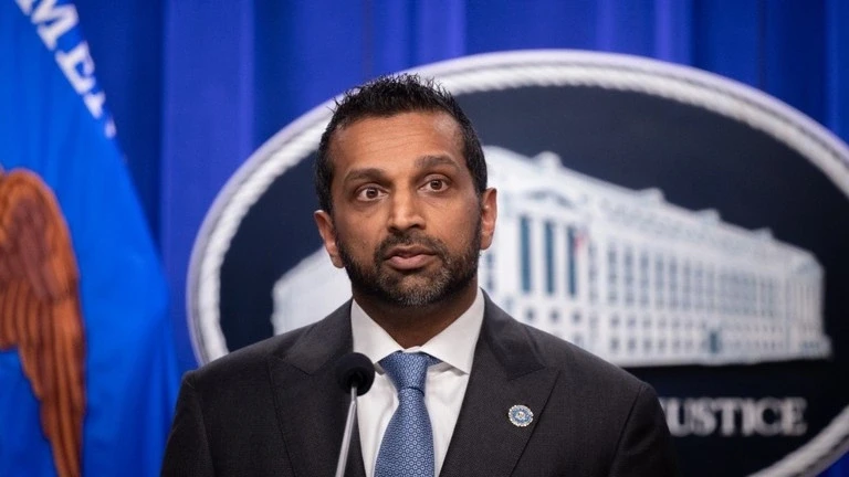 Giám đốc FBI sắp thăm Nga giữa lúc chiến sự Ukraine, Iran leo thang Giám đốc FBI sắp thăm Nga giữa lúc chiến sự Ukraine, Iran leo thang