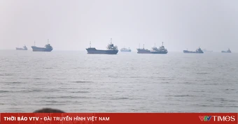 Giao thông qua eo biển Hormuz tiếp tục bị đình trệ