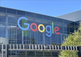 Google ra mắt các tính năng AI mới, hạ giá dịch vụ để tăng sức cạnh tranh