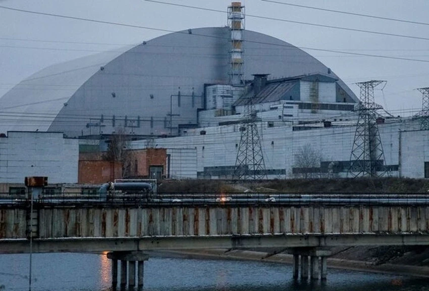 Greenpeace cảnh báo nguy cơ rò rỉ phóng xạ tại Chernobyl Greenpeace cảnh báo nguy cơ rò rỉ phóng xạ tại Chernobyl
