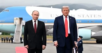 Hai ông Putin và Trump công nhận 'tình anh em trong vũ khí': Tín hiệu mới từ Nga - Mỹ