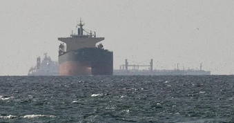 Hai siêu tàu dầu quay đầu ở Hormuz khi đàm phán Mỹ - Iran thất bại