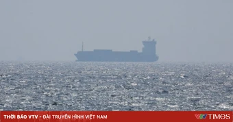 Hai tàu bị tấn công gần eo biển Hormuz trong vài giờ