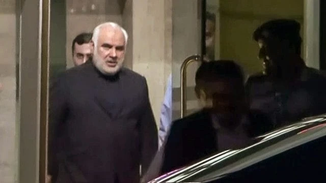 Hai tàu treo cờ Ấn Độ bị tấn công khi đi qua eo biển Hormuz, New Delhi triệu tập đại sứ Iran Hai tàu treo cờ Ấn Độ bị tấn công khi đi qua eo biển Hormuz, New Delhi triệu tập đại sứ Iran