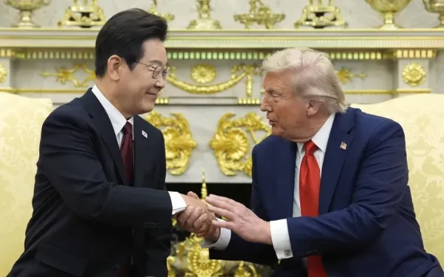 Hàn Quốc đề nghị Tổng thống Trump dẫn đầu nỗ lực ngoại giao hòa bình với Triều Tiên Hàn Quốc đề nghị Tổng thống Trump dẫn đầu nỗ lực ngoại giao hòa bình với Triều Tiên