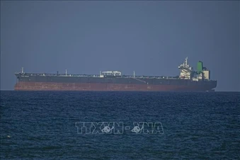 Hàng chục nghìn thủy thủ mắc kẹt ở Eo biển Hormuz, cộng đồng quốc tế tìm giải pháp