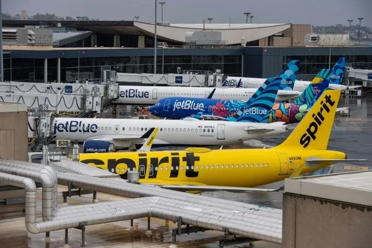 Hãng hàng không đầu tiên phá sản vì cuộc chiến ở Iran, là Spirit Airlines của Mỹ Hãng hàng không đầu tiên phá sản vì cuộc chiến ở Iran, là Spirit Airlines của Mỹ
