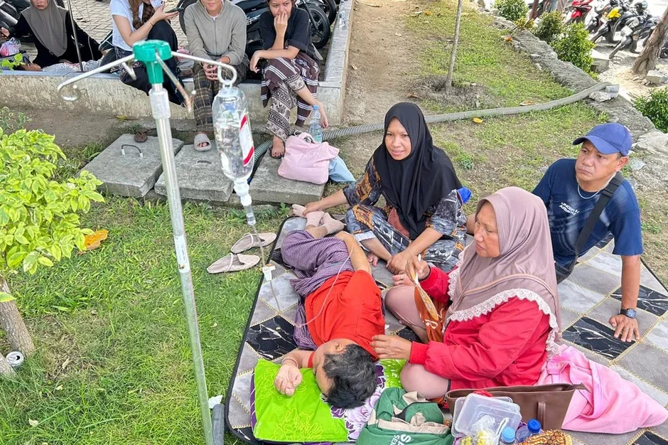 Hàng loạt vụ động đất mạnh xảy ra tại Nhật Bản, Trung Quốc và Indonesia Hàng loạt vụ động đất mạnh xảy ra tại Nhật Bản, Trung Quốc và Indonesia