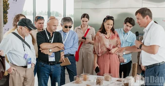 Hàng trăm chuyên gia nước ngoài đăng ký chuyển đến Nga