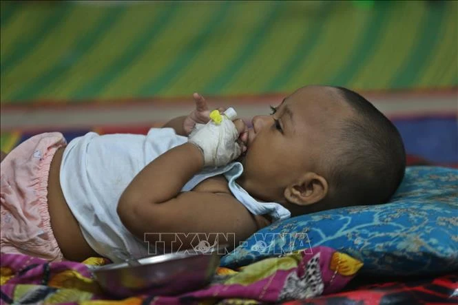 Hàng trăm trẻ em thiệt mạng do bùng phát dịch sởi tại Bangladesh Hàng trăm trẻ em thiệt mạng do bùng phát dịch sởi tại Bangladesh