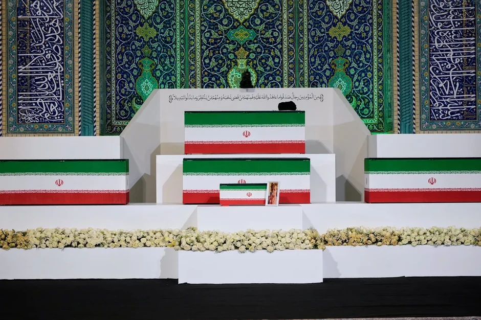 Hàng triệu người đổ về Iran để tưởng niệm cố Lãnh tụ Ali Khamenei
