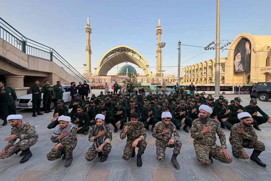 Hàng triệu người đổ về Iran để tưởng niệm cố Lãnh tụ Ali Khamenei