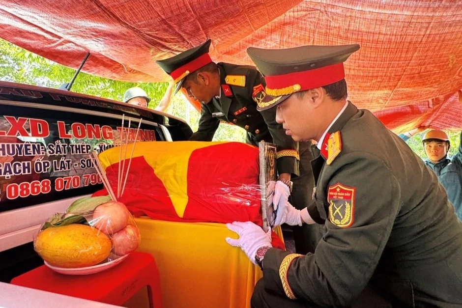 Hành trình 'đoàn tụ' sau gần 60 năm của người lính nằm lại đất bạn Lào