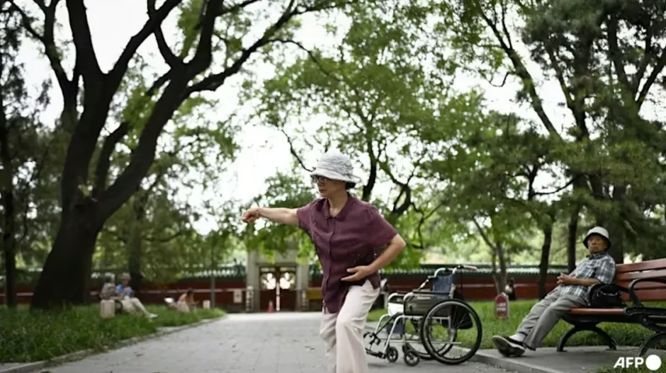 Hệ thống y tế Trung Quốc chạy đua với tốc độ già hóa dân số